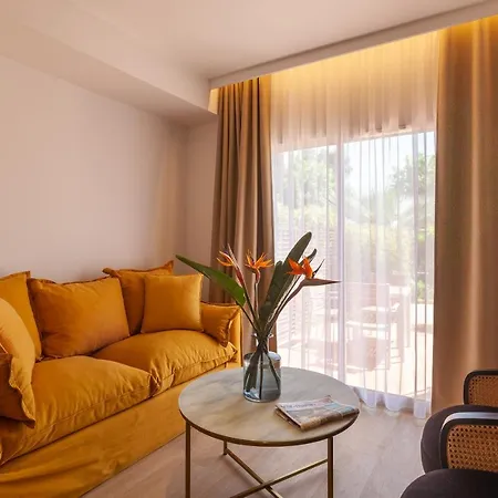 La Piscine 4* Le Lavandou