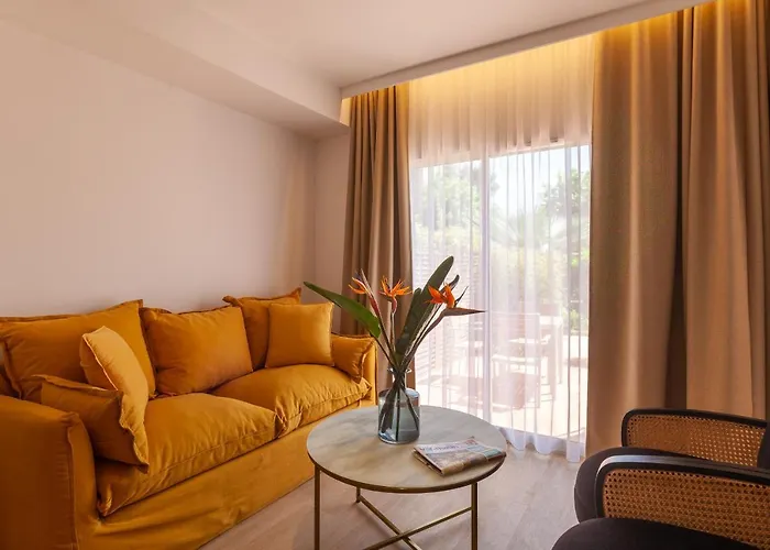 La Piscine 4* Le Lavandou