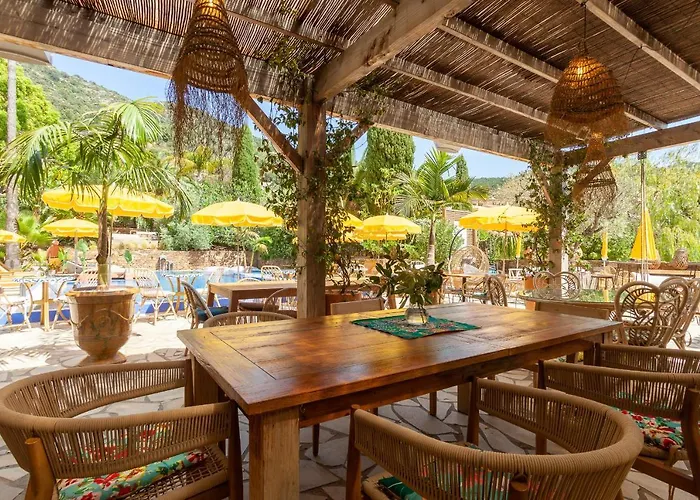 La Piscine 4* Le Lavandou