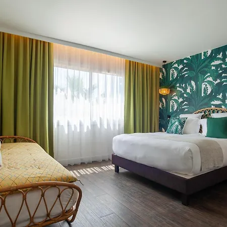 Hotel La Piscine Le Lavandou