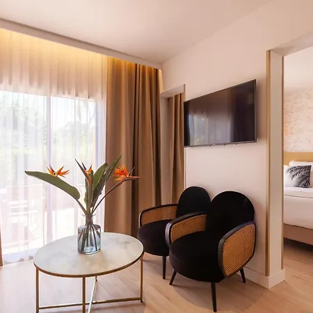 La Piscine Hotel Le Lavandou