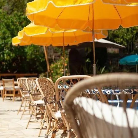 La Piscine Hotel