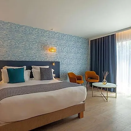 La Piscine Hotel 4*