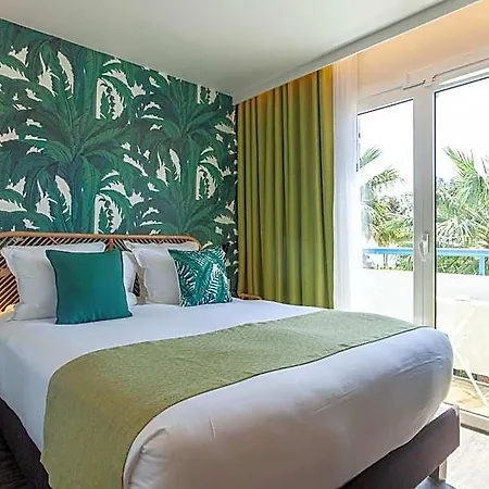 La Piscine Hotel Le Lavandou