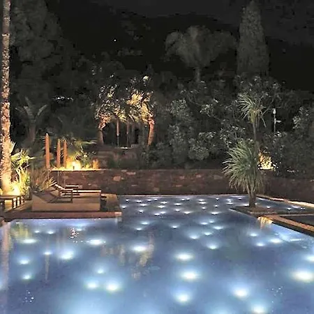 La Piscine Hotel