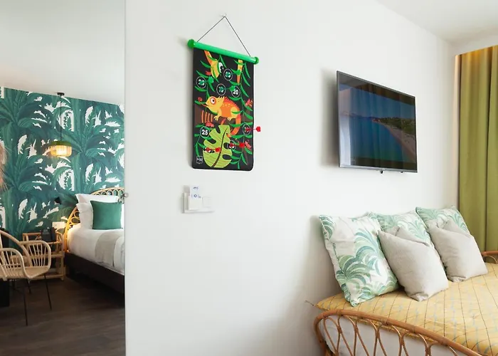 酒店 La Piscine 勒拉旺杜