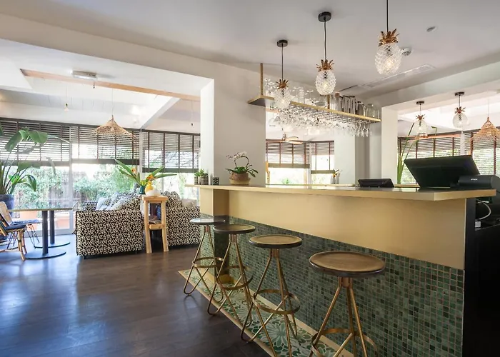 La Piscine 勒拉旺杜